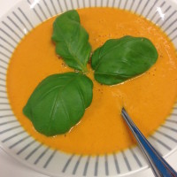 Oranje paprika-tomaten soep