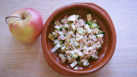 Lekkere lunch met tonijn, appel en groenten