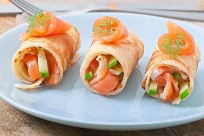 panenkoeken met zalm en appel