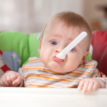 Wanneer starten met babyvoeding? Het voedingsdilemma van prille moeders