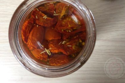 Zelfgemaakte-zongedroogde-tomaten