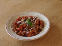 snelle pasta aubergine tomaat knoflook gezond recept