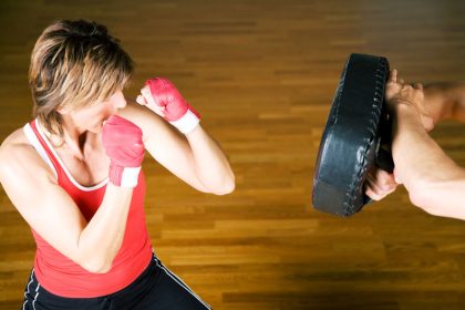 Denk eens aan een andere, alternatieve sport, zoals kickboksen