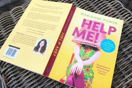 Help me! Boek over het toepassen van zelfhulpboeken.