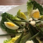 Zelfgemaakte Ceasar salade met extra groente