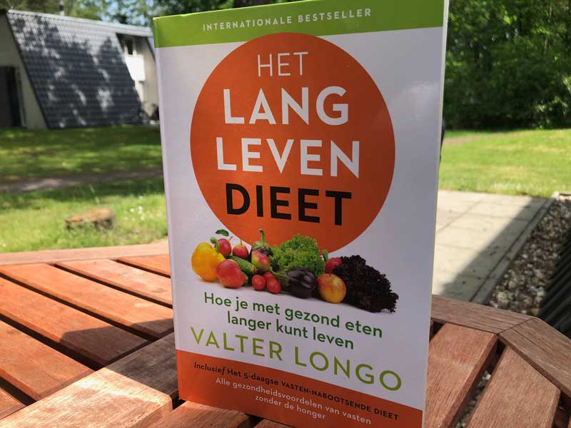 Boek over Het Lang Leven Dieet van dr. Valter Longo