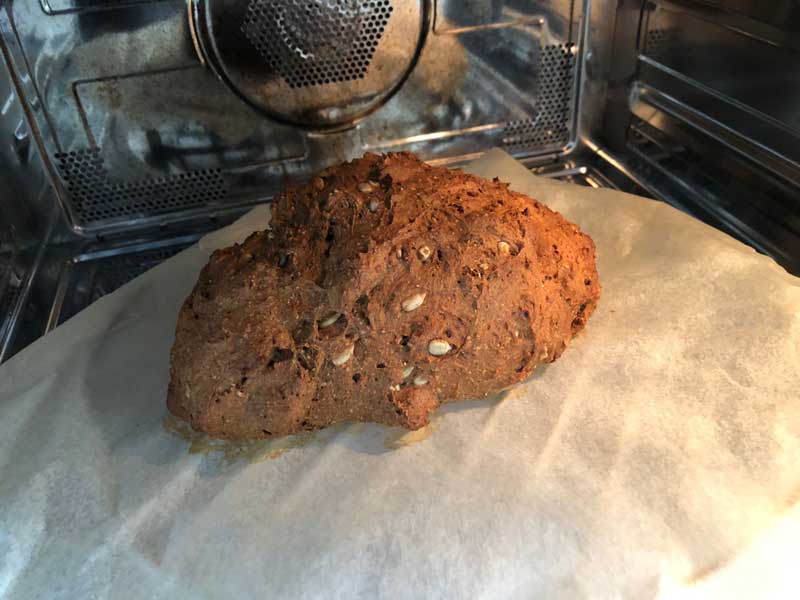 Koolhydraatarm brood bakken in de oven
