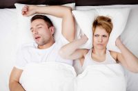 Welke middelen tegen snurken werken echt?