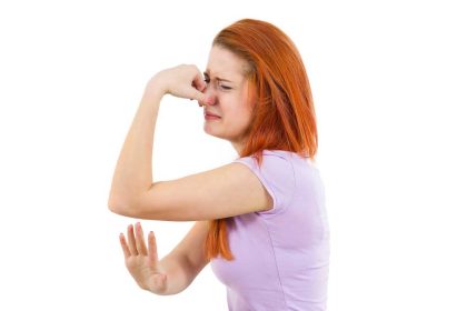 Waterstofsulfide en de geur van rotte eieren. Gevaarlijk of gezond?