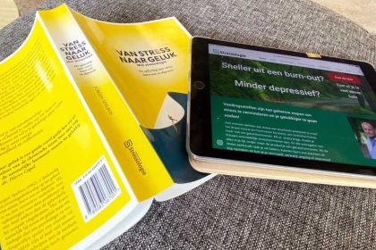 Boek van Stress naar Geluk met stressologie