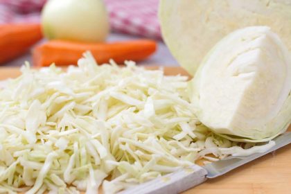 Gesneden witte kool eten, hoe gezond is dit?
