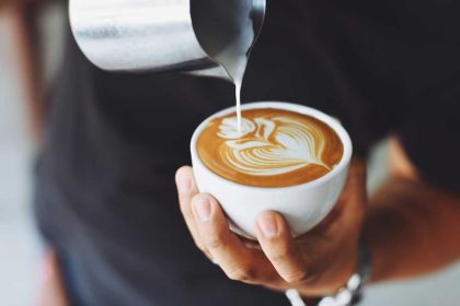 De perfecte barista koffie maken.
