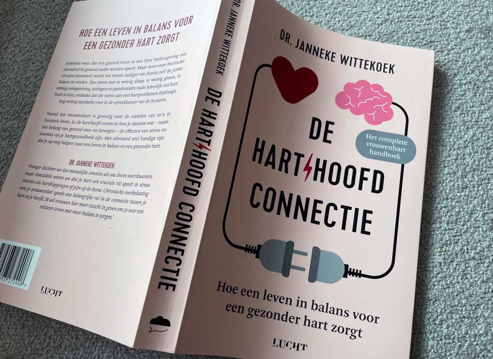 Boekreview De Hart Hoofd Connectie, het nieuwste boek van cardioloog Janneke Wittekoek